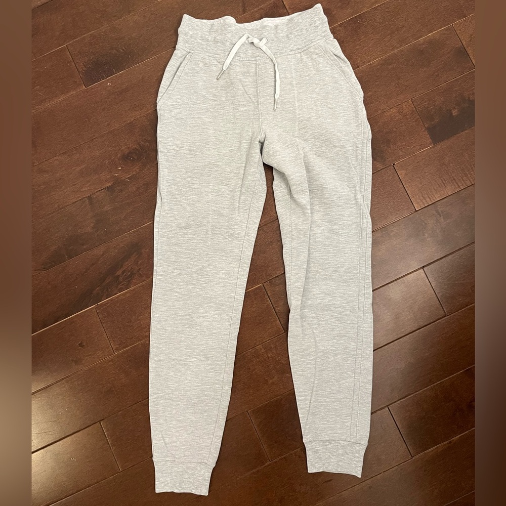 Lululemon Scuba High-Rise Jogger
